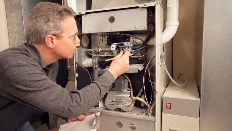 What are the signs my furnace needs servicing